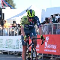 Florian Lipowitz schrammt bei der Tour de Romandie an einer Überraschung vorbei. Die Führung in der Gesamtwertung wechselt.