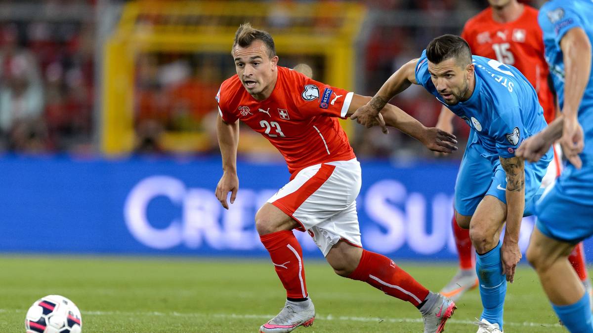 So weit sind die Schweizer um Xherdan Shaqiri noch nicht. Mit einem Sieg gegen Slowenien könnten die Eidgenossen aber immerhin einen Verfolger auf Distanz halten und somit Platz zwei festigen 