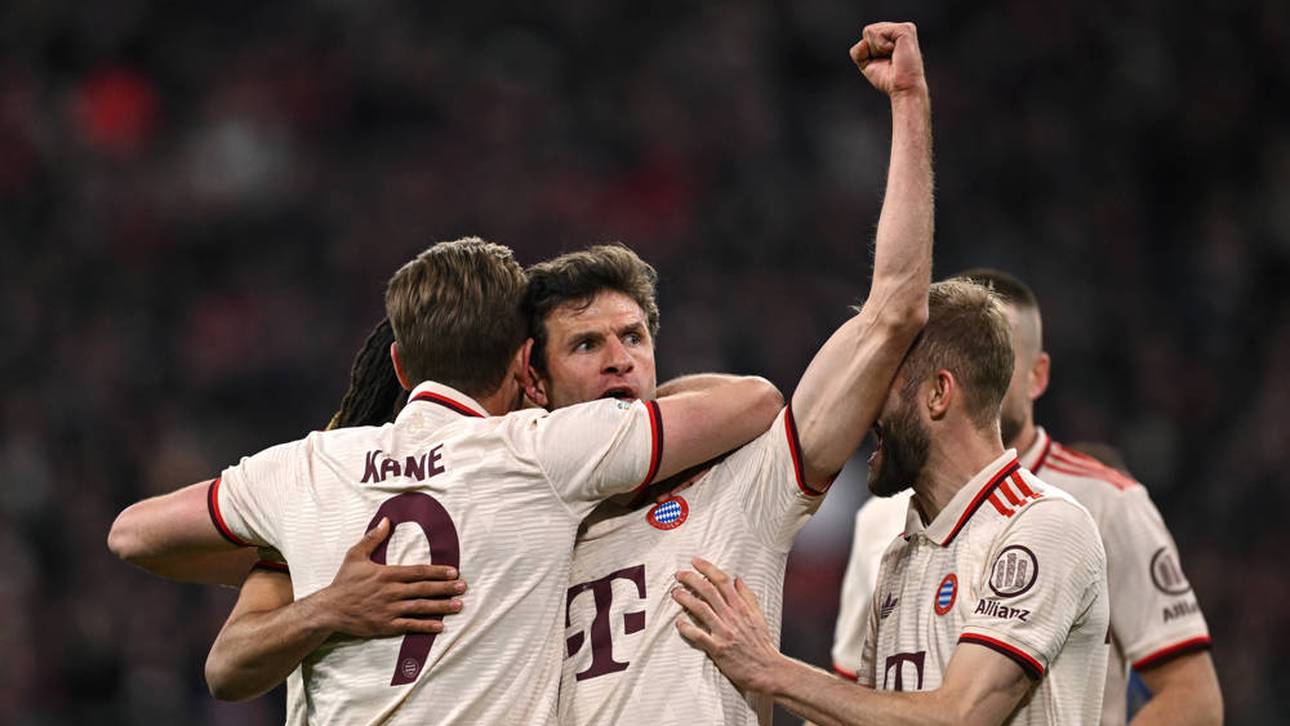 Ganzes Stadion feiert Müller