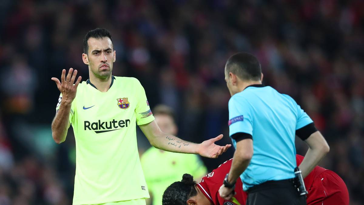 SERGIO BUSQUETS: Die Gelbe Karte, die er sich am Ende der ersten Halbzeit nach einem Zweikampf gegen Fabinho holte, war die einzige Szene, in der er richtig Einsatz zeigte. Ein Schatten seiner selbst. SPORT1-Note: 5