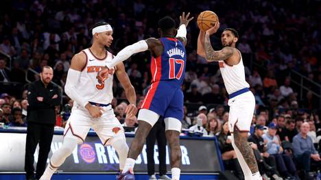 Dennis Schröder of the Detroit Pistons