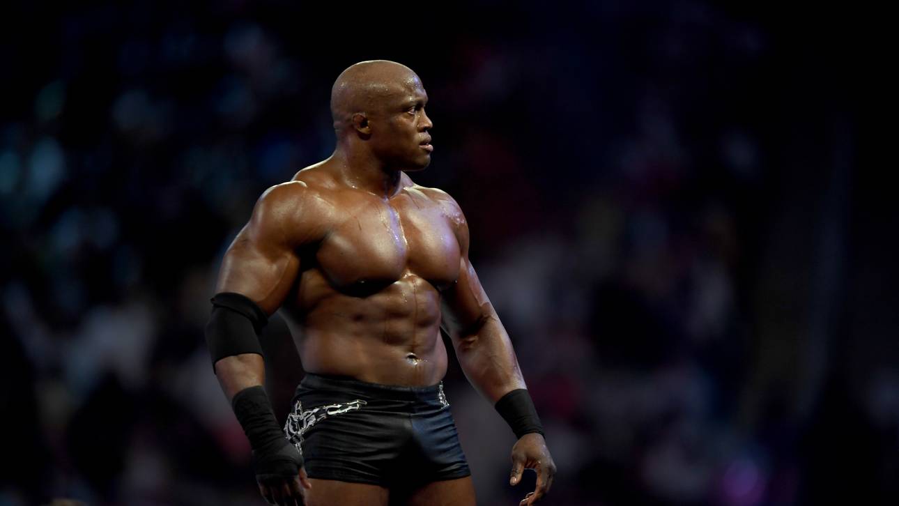 Darum fehlt Lashley bei WWE