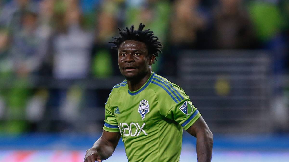 OBAFEMI MARTINS: 34 Jahre, Mittelstürmer, zuletzt bei SH Shenhua   