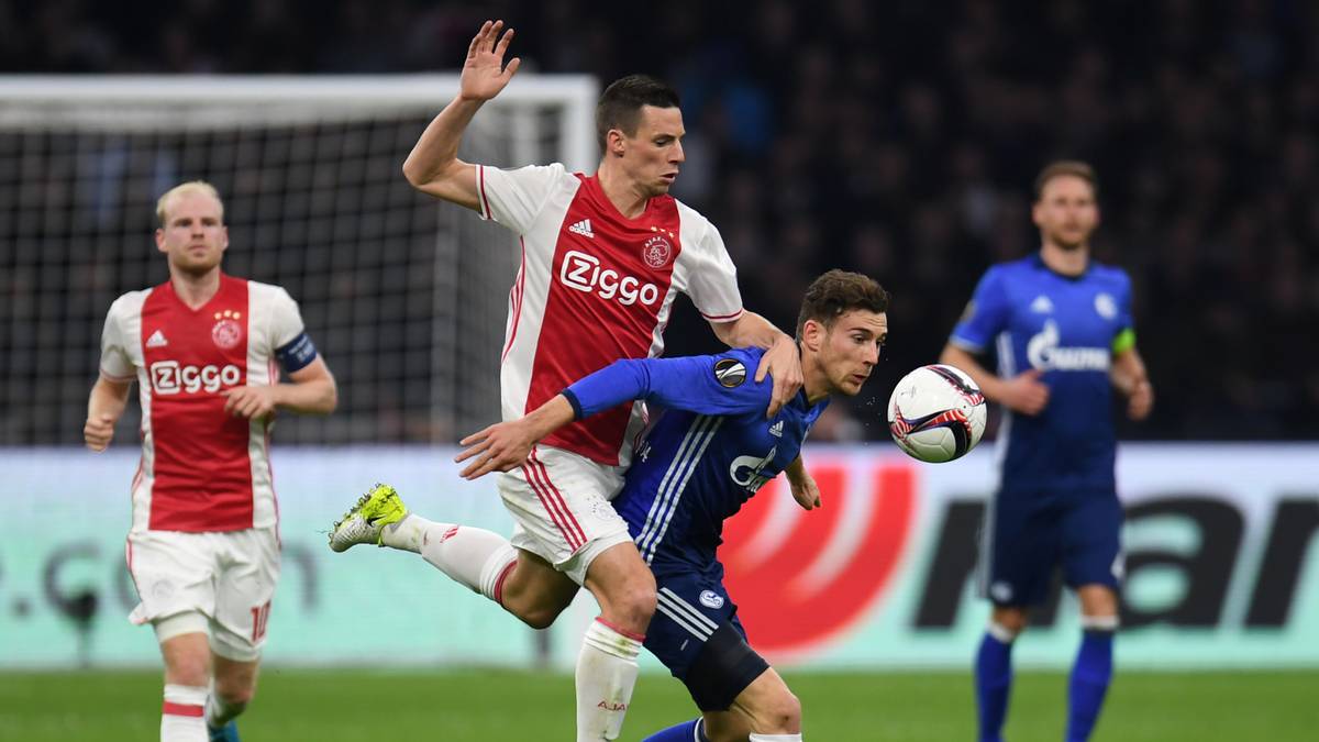 LEON GORETZKA: Als Sechser ohne Bindung nach vorn - und mit schwachem Defensivspiel. Wie so viele unter Normalform, lässt Kluivert zu oft gewähren - SPORT1-Note: 5