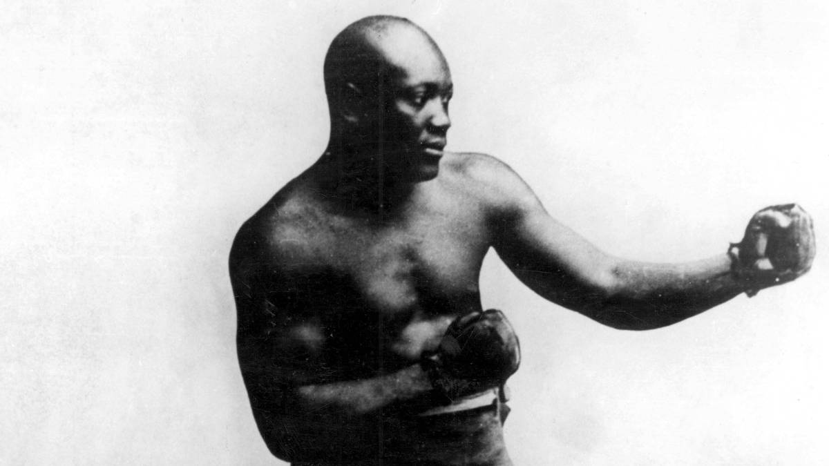 PLATZ 4 - JACK JOHNSON: Der "Galveston Giant" war zwischen 1908 und 1915 der erste schwarze Schwergewichts-Weltmeister, ein cleverer Ring-Stratege, der seiner Zeit sportlich voraus war und auch als politische Figur Geschichte schrieb