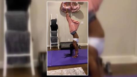 Die US-amerikanische Turnerin Simone Biles zeigt was sie so alles drauf hat und schafft es tatsächlich während des Handstands sich die Hose auszuziehen.