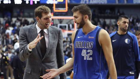 Der Deutsche Maxi Kleber möchte den Sieg für die Dallas-Ikone Dirk Nowitzki holen.