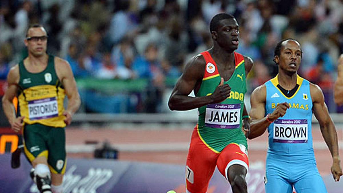 Allerdings kann er (ganz links) mit seinen Konkurrenten nicht mithalten. Im Halbfinale über 400 Meter ist Schluss