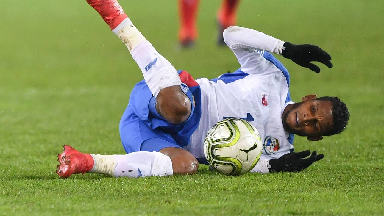 Panama tauscht Spieler aus