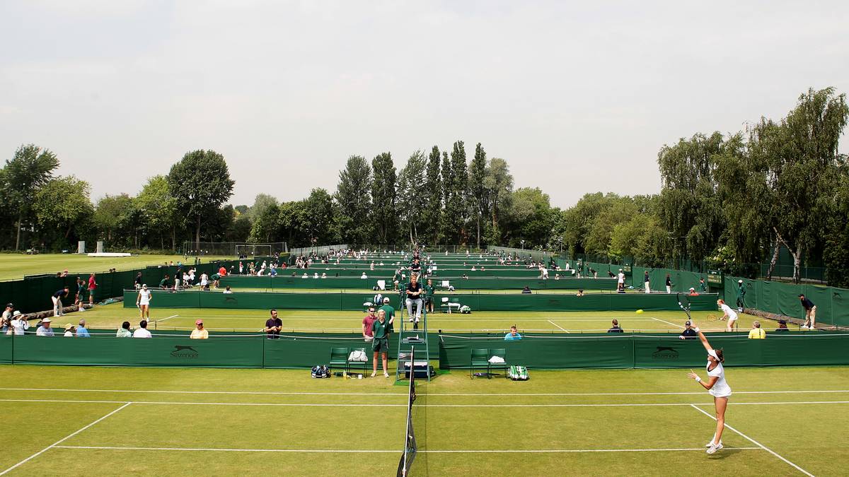 Tennis, Wimbledon Heiliger Rasen, Erdbeeren mit Sahne, Friedhof der Stars