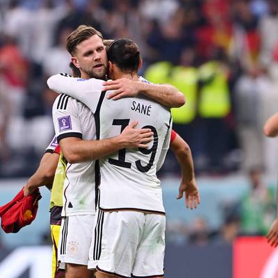Nach dem wichtigen Unentschieden gegen Spanien bekommt das DFB-Team erstmals gute Noten von den Fans. Ein Sieg gegen Costa Rica wird vorausgesetzt, um in die K.-o.-Runde einzuziehen. 