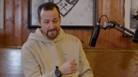 Lance David Arnold ist ein deutscher Rennfahrer. Bei "SPORT1 Deep Dive" berichtet er, wie brutal ein Crash im Motorsport sein kann.