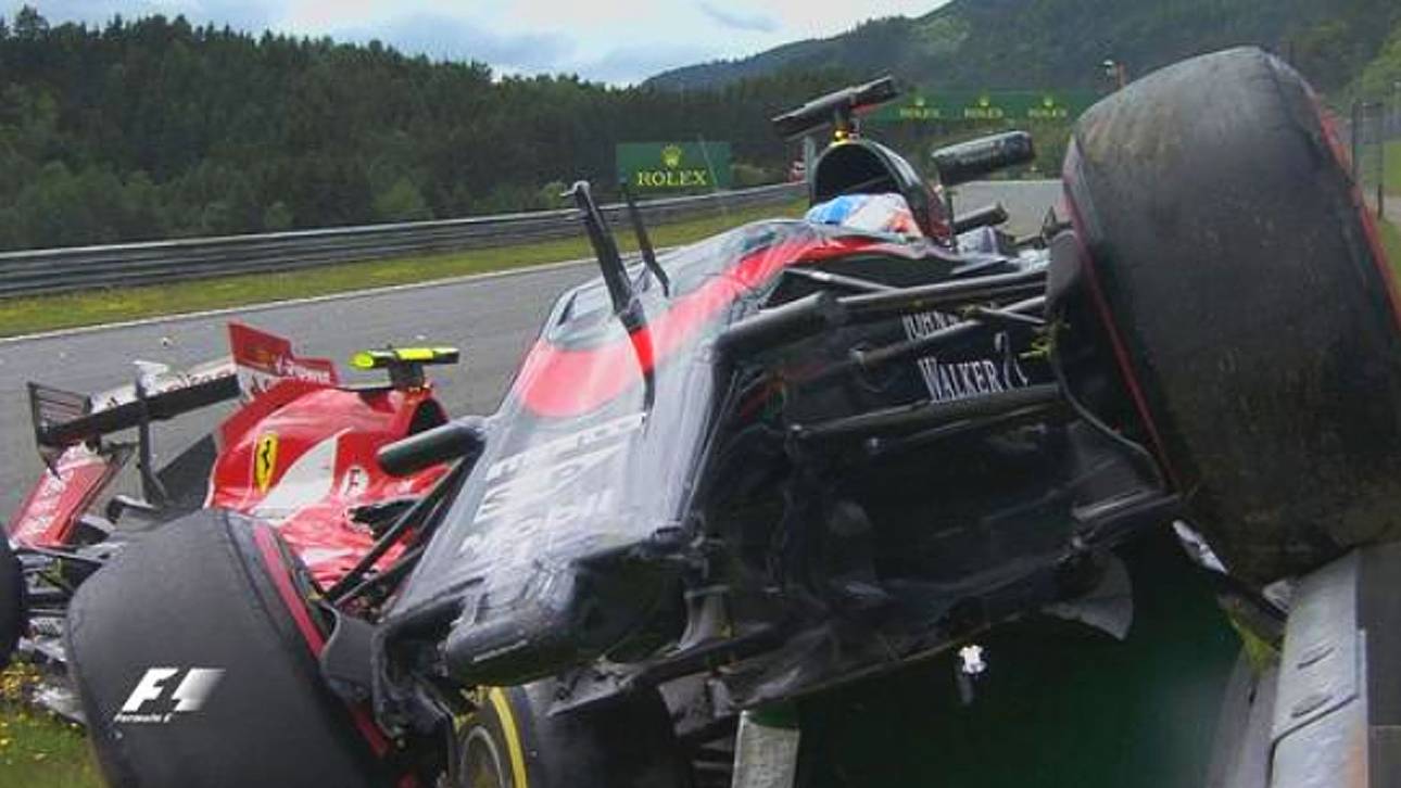 Crash von Alonso und Räikkönen