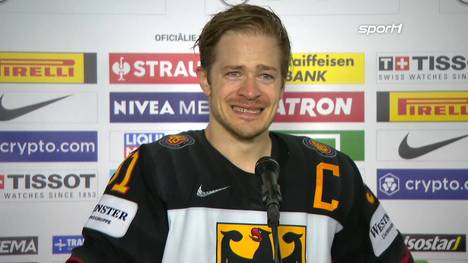 Wie viel der deutschen Eishockey-Nationalmannschaft der WM-Halbfinaleinzug bedeutet? Moritz Müller gibt dazu ein emotionales Tränen-Interview im dänischen Fernsehen.