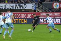 Der FC Schalke verliert das erste Spiel nach Thomas Reis und steckt weiter tief in der Krise. Ein Ex-Schalker bringt Paderborn gegen die Knappen in Führung.