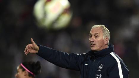 Philippe Bergeroo als Cheftrainer der Frauennationalmannschaft von Frankreich