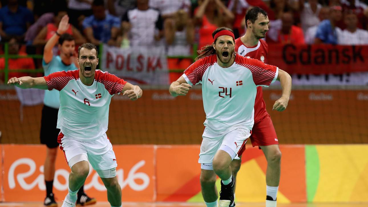Dänemark dramatisch ins Finale