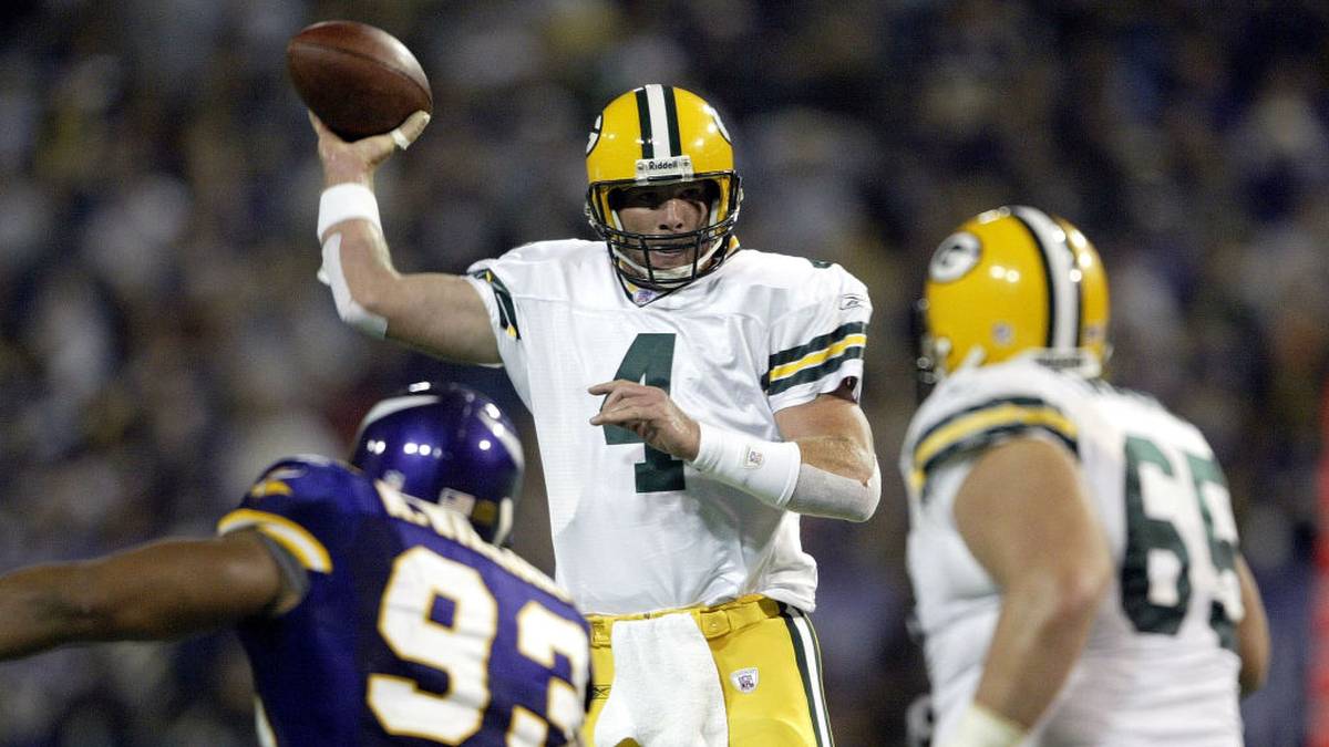 Rang 4 - BRETT FAVRE (Green Bay Packers, Atlanta Falcons, New York Jets, Minnesota Vikings, 71.838 Passing Yards)
