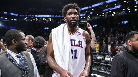Nach zwei vergeblichen Anläufen wird NBA-Superstar Joel Embiid erstmals zum wertvollsten Saisonspieler gekürt. 