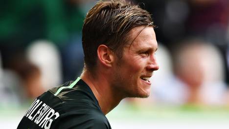 WOLFSBURG, GERMANY - AUGUST 17: Wout Weghorst of VfL Wolfsburg celebrates scoring his sides second goal during the Bundesliga match between VfL Wolfsburg and 1. FC Koeln at Volkswagen Arena on August 17, 2019 in Wolfsburg, Germany. (Photo by Martin Rose/Bongarts/Getty Images)