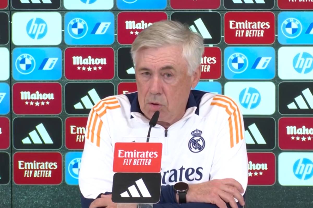 Auf der Pressekonferenz gibt Real Madrids Trainer Carlo Ancelotti ein Update zu den Verletzungen von Vinicius Junior und David Alaba. Die Nachricht dürfte alle Real-Fans freuen.