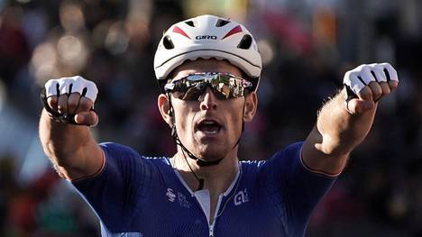 Arnaud Demare holt seinen zweiten Etappensieg bei der Giro d'Italia