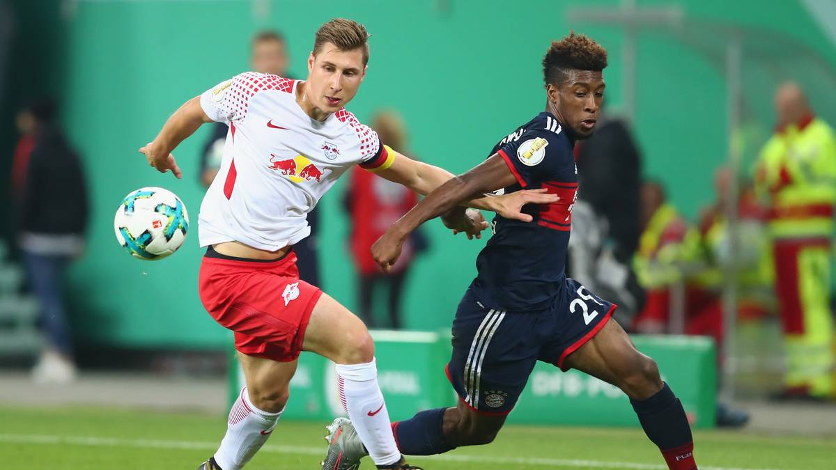 WILLI ORBAN: Der Kapitän war immer auf der Höhe und hatte im Verbund mit Upamecano Lewandowski im Griff. Der Pole blieb ohne richtigen Torschuss - mehr muss man zu Orbans Leistung nicht sagen. SPORT1-Note 2