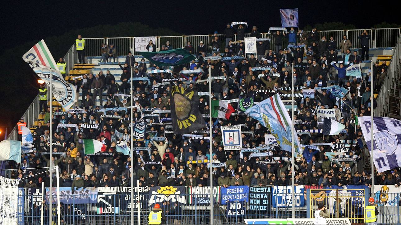 Lazio-Fans protestieren mit Dünger
