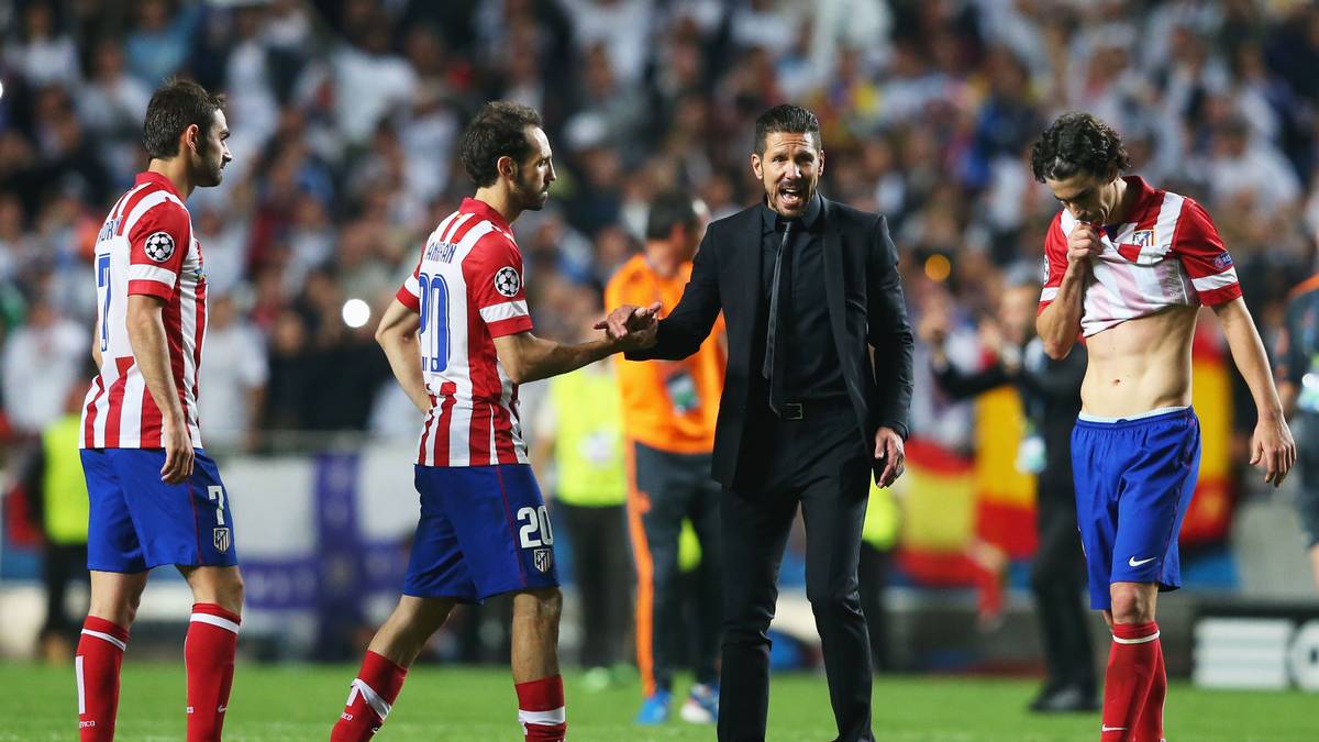 Allerdings kassiert Simeone 2014 auch seine größte Niederlage. Atletico verliert das Finale der Champions League gegen den großen Stadtrivalen Real in der Verlängerung. Auch die Neuauflage 2016 verliert Simeones Team