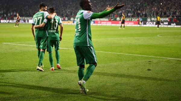Werder Bremen v VfB Stuttgart - Bundesliga