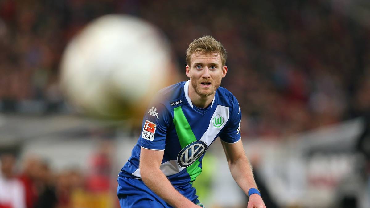 Andre Schürrle und seine Wolfsburger erwischen den besseren Start. Gegen offensiv ausgerichtete Stuttgarter ...