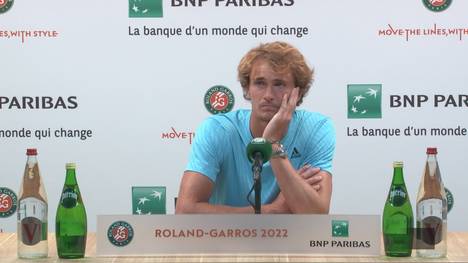 Alexander Zverev ist trotz des Einzugs in die dritte Runde der French Open niedergeschlagen. Er setzte sich gegen den Argentinier Sebastian Baez durch. 