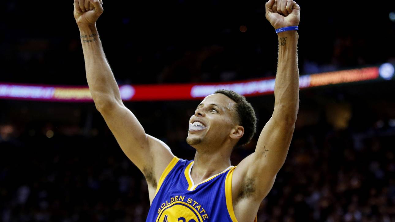 Messi beschenkt Curry zum Meilenstein