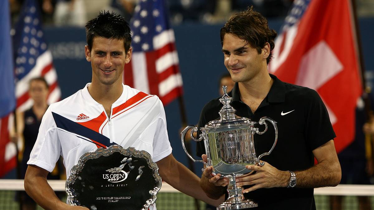 FINALE US OPEN 2007: Bei den US Open 2007 stehen sich Federer und Djokovic erstmals in einem Grand-Slam-Finale gegenüber. Der Schweizer gewinnt in drei Sätzen