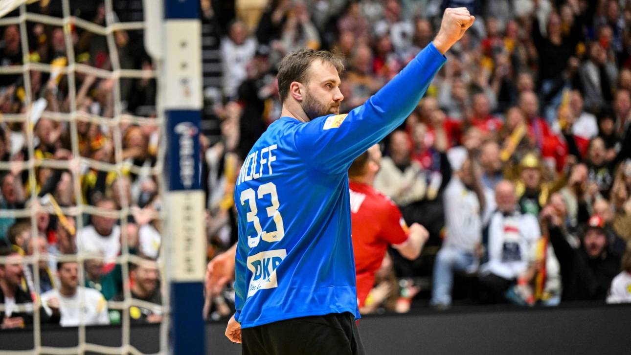 Torwart-Held Wolff lobt und mahnt