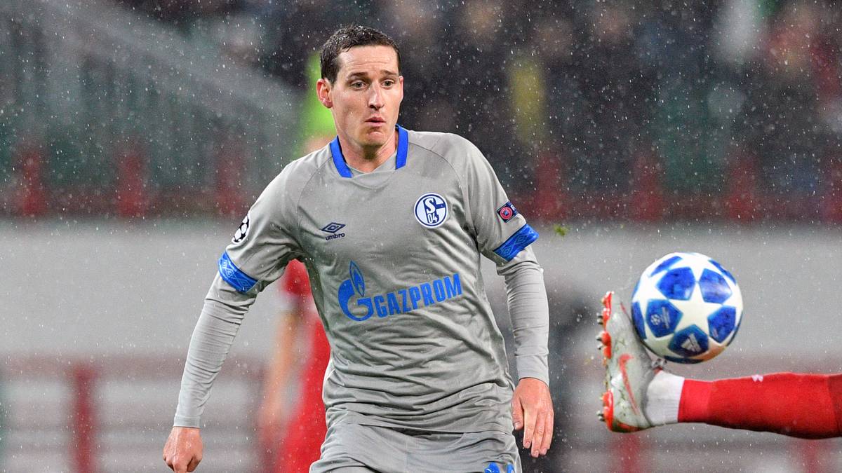 SEBASTIAN RUDY (bis 55.): Zuletzt zweimal über 90 Minuten nur Zuschauer, stand in Moskau mal wieder von Beginn an auf dem Platz. Das Spiel lief allerdings weitgehend an ihm vorbei, zweikampfstark, aber ohne Impulse nach vorne. Sucht noch nach seiner Rolle - SPORT1-Note: 4,5