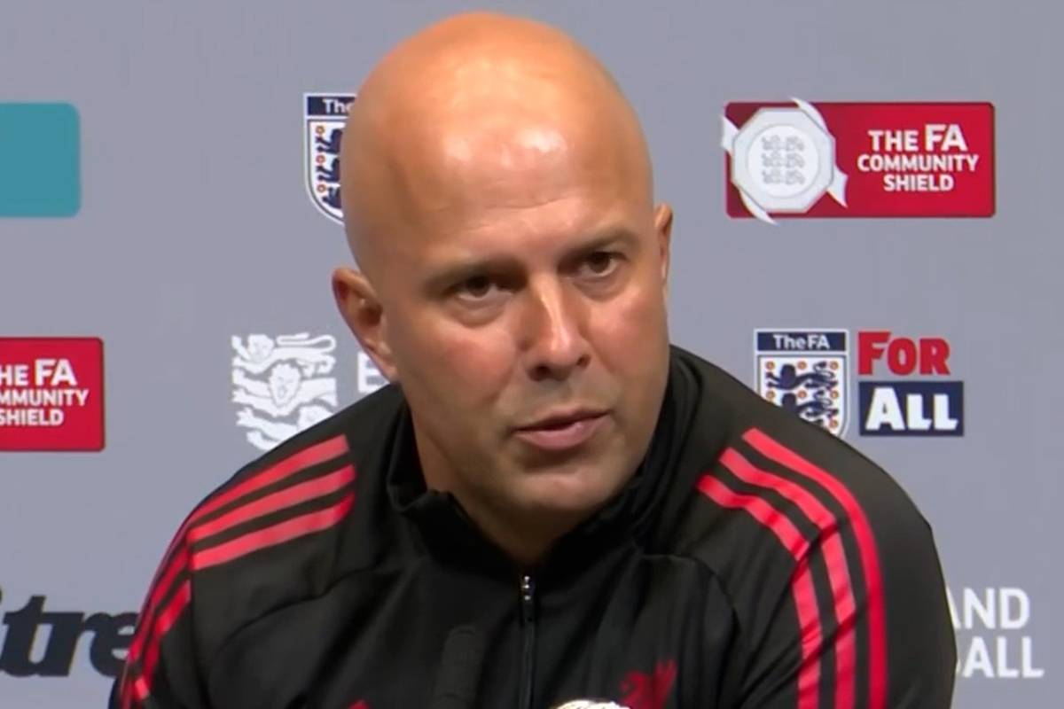 Vor der Partie zwischen Liverpool und Crystal Palace wurde die Schweigeminute zu Ehren Diogo Jotas und seines Bruders von Palace-Fans gestört. Reds-Coach Arne Slot vermutet dahinter aber kein Kalkül.