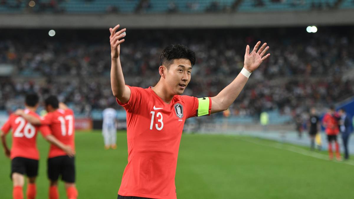 PLATZ 27 - SÜDKOREA: Vor allem auf Ex-Bundesligaprofi Heung-Min Son von Tottenham Hotspur ruhen die Hoffnungen der Südkoreaner. Einem 2:0 gegen Honduras folgte zuletzt allerdings ein ernüchterndes 1:3 gegen Bosnien-Herzegowina - das ist noch nicht WM-reif