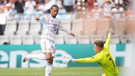 SPORT1-Chefreporter spricht über die kommenden Abgänge von Thomas Müller und Leroy Sané. Zudem gibt er Einblicke in sein Interview mit Müller nach dem Benfica-Spiel. 
