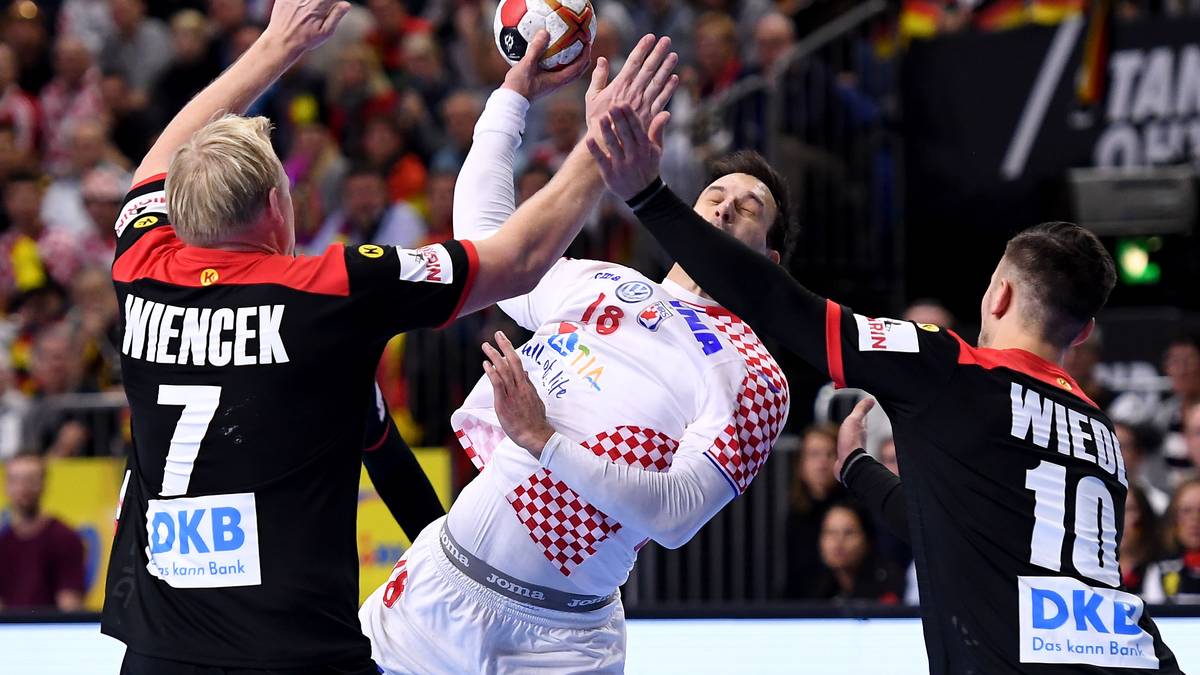 PATRICK WIENCEK: Die Superlative für Wienceks Abwehrarbeit gehen langsam aus - trotz einer (unnötigen) 2-Minuten-Strafe früh im Spiel. Wiencek rackerte, klammerte, blockte und brachte das Publikum mit seinen Treffer aufs leere Tor dann endgültig zum Kochen