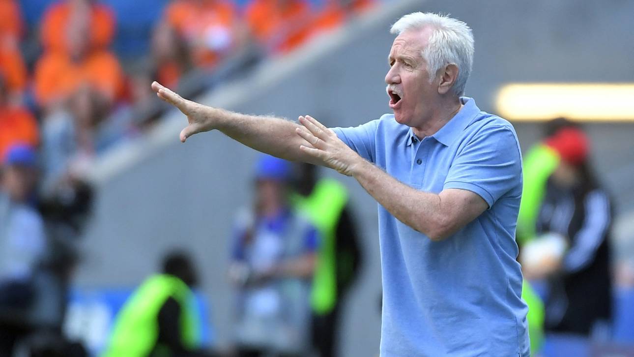 Zurück an der Seitenlinie: Tom Sermanni 