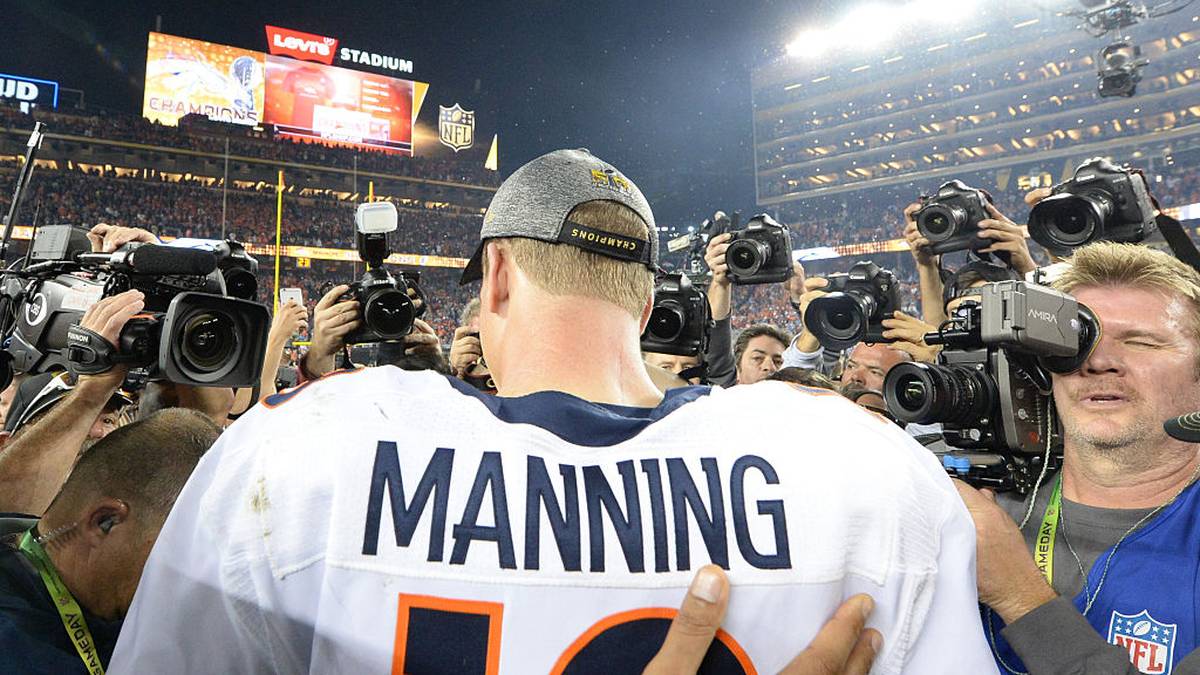 Ein Wechsel nach Denver würde Erinnerungen an Peyton Manning hervorrufen, der seine letzten Jahre ebenfalls bei den Broncos verbracht hat. Außerdem ist General Manager John Elway ein Faktor: Bis auf Manning floppte jeder Einkauf der NFL-Legende für die Quarterback-Position - dennoch ist der 59-Jährige überall respektiert und könnte mit Brady einen Coup wie einst bei Manning landen