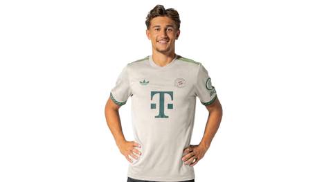 Der FC Bayern München stellt die diesjährige Wiesn-Kollektion vor. Die Preise für Lederhose, Dirndl und weitere Artikel lassen einen staunen. 