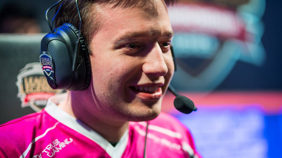 Vizicsacsi gehört zu den stärksten Top-Lanern in Europa. Nach drei Jahren EU LCS mit den Unicorns of Love scheint er aber einen Tapetenwechsel in Betracht zu ziehen. Der MVP des Spring Splits wäre definitiv für fast alle Teams eine Bereicherung