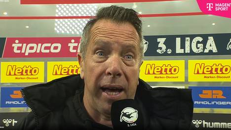 Die viertschlechteste Abwehr der Liga, nur ein Sieg: der TSV 1860 München hat nach dem 14. Spieltag nichts von einem Aufstiegskandidaten. Beim Derby in Regensburg kassiert Sechzig ein 0:4 vor 4000 mitgereisten Fans. Der Trainer Markus Kauczinski schimpft.