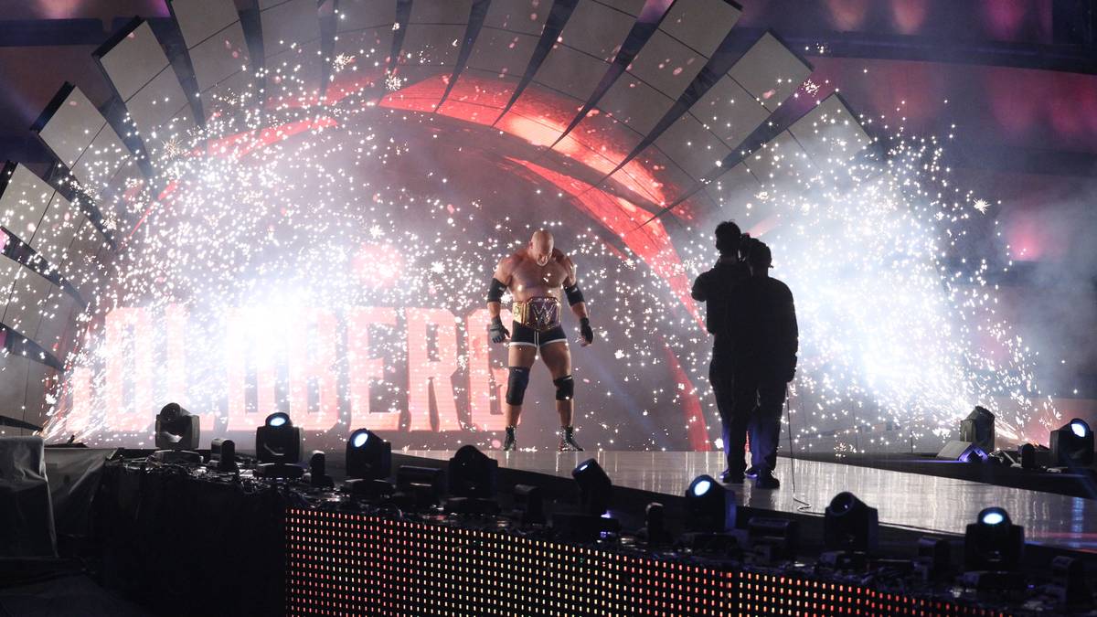 Auch mit seinen 50 Jahren ist Goldberg noch immer eine der imposantesten Gestalten im WWE-Zirkus