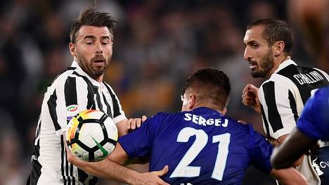 Andrea Barzagli (l.) und Giorgio Chiellini bleiben bei Juventus Turin