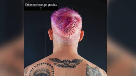 Ex-Bayern-Star James Rodriguez hat eine neue Frisur. Die Haarpracht des Kolumbianers erstrahlt nun ganz in pink.