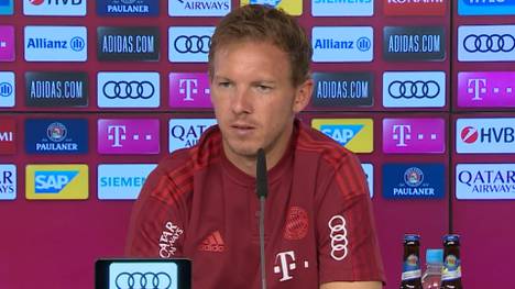 Michael Cuisance ist beim FC Bayern mal wieder außen vor. Sein Trainer fällt ein schonungsloses Urteil.