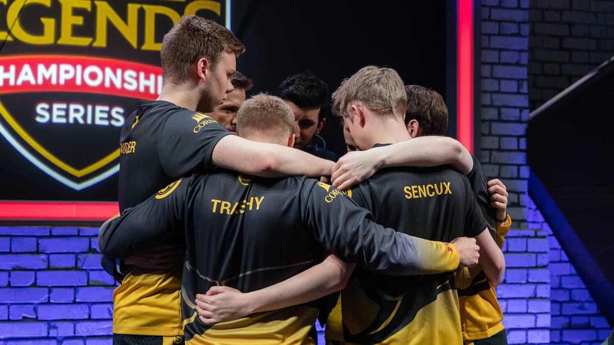 Nach unglaublichen Wochen im Sommer 2016, als Splyce es ins Finale der EU LCS und zur World Championship schaffte, wurde das Team 2017 wieder auf den Boden der Tatsachen zurückgeholt. Ein Neuanfang für die talentierten Spieler scheint nötig zu sein. Vor allem Akteure wie Wunder oder Mikyx könnten in anderen Teams brillieren